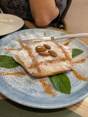 Moroccan pastela at Hakuna Matata Veggie in Madrid