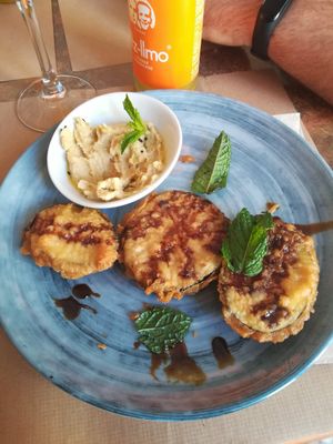 Berenjena frita at Hakuna Matata Veggie in Madrid