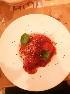 Pasta and meatballs at Hakuna Matata Veggie in Madrid