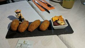 Croquetas at Hakuna Matata Veggie in Madrid