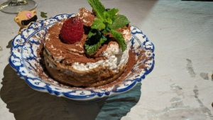 Tiramisú at Hakuna Matata Veggie in Madrid