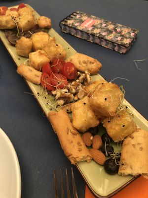 Melty fried Cheeeeeeeeeeese  at Hakuna Matata Veggie in Madrid