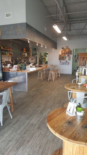 Jaya's seating area at Jaya Nutrition Bar in Juno Beach