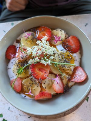 Kindness Bowl with coconut yogurt at Remix Bali in Kerobokan Kelod