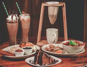 Platillos, postres & Frappés at Palmeadas in San Pedro