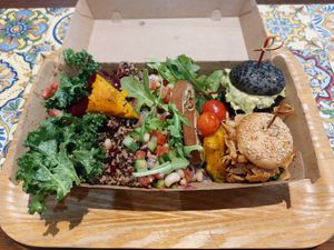 Sliders (Sexy Beet, Black Jack) + Salad at Kale in Hong Kong Island