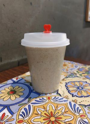 Havana (Almond Butter, Avocado, Soymilk & Dates) at Kale in Hong Kong Island