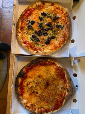 Criolla y margarita  at Ital Chef in Jaca