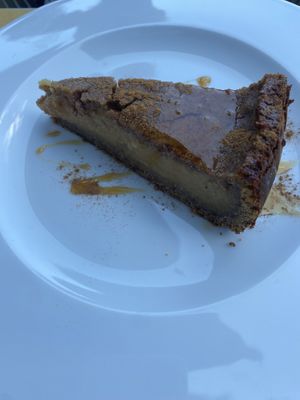 Charlotte veg alle mele e cannella ottima  at Apriti Sesamo Cucina Naturale Bioenegetico in Parma