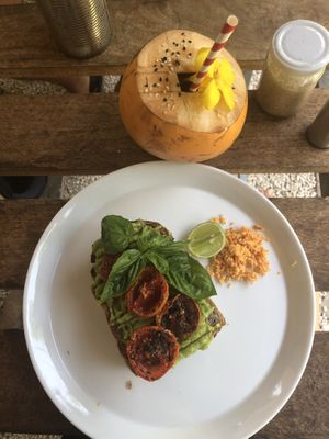 Avo toast at Shady Lane in Mirissa