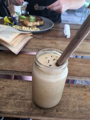 Coconut coffe at Shady Lane in Mirissa