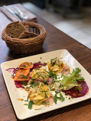 Appetizer: ravioli with vegan ricotta  at Toutes Les Couleurs in Lyon