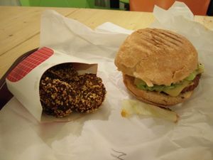 hare khrishna burger with quinoa nuggets at Vegan Queen in Murcia