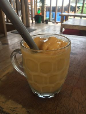 Mango shake at Cafe Honest in Siargao