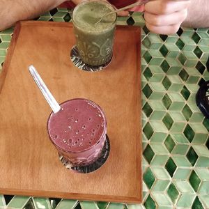 smoothies at Juicy in Lisbon