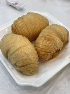 Turnip too oily but ok   at Three Virtues 三德食品 - North Point in Hong Kong Island