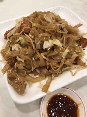 Fried noodles with cabbage and vegetarian cartilage. at Three Virtues 三德食品 - North Point in Hong Kong Island