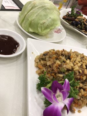 Lettuce wraps. (Includes pine nuts.) at Three Virtues 三德食品 - North Point in Hong Kong Island