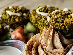 Close up picture of the amazing bowl vegan oil free gluten free at Chickpeas Creations in Hollywood