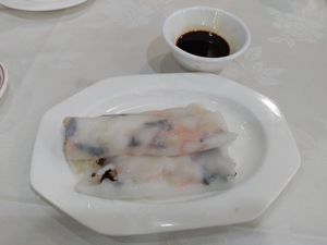 Rice Sheet Rolls In Lo Han Style. at Three Virtues 三德食品 - Jordan in Kowloon