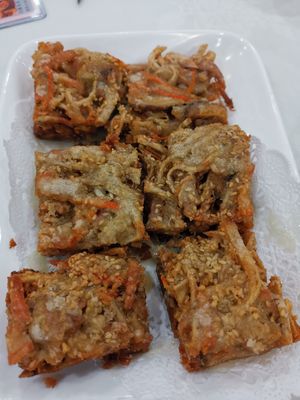 Yam Cake at Three Virtues 三德食品 - Jordan in Kowloon