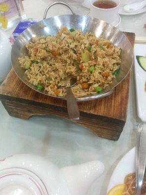 Fried rice with pumpkin and taro at Three Virtues 三德食品 - Jordan in Kowloon