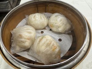 Mock shrimp dumplings  at Three Virtues 三德食品 - Jordan in Kowloon