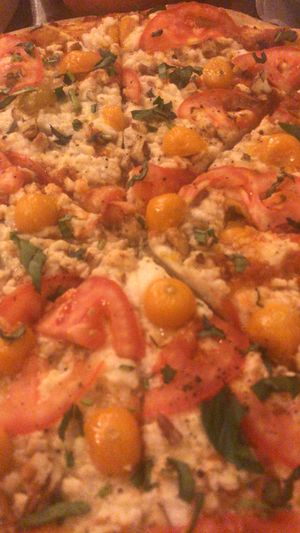 The vegan aguaymanto pizza at La Pizza Del Abuelo in Huaraz