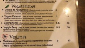 Vegetarian/vegan pizza options at La Pizza Del Abuelo in Huaraz