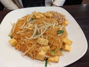 Pad Thai / Pad Lao with steamed tofu at Spicy Noodle in Murrieta