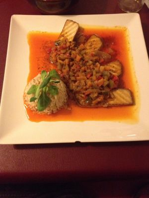 Vegan veggie and tofu dish at Biocenter - Pintor Fortuny in Barcelona