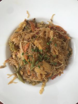 Tofu veggie noodles at Biocenter - Pintor Fortuny in Barcelona