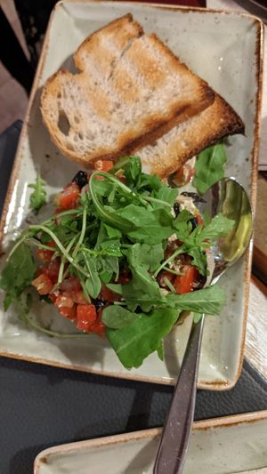 Tomato and avo tartar at Biocenter - Pintor Fortuny in Barcelona