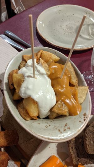 Best vegan bravas in Barcelona at Biocenter - Pintor Fortuny in Barcelona