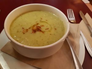 Menu of the day / 1st course / creamed courgettes at Biocenter - Pintor Fortuny in Barcelona