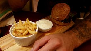 magic burger vegan at Biocenter - Pintor Fortuny in Barcelona
