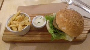 Burger at Biocenter - Pintor Fortuny in Barcelona