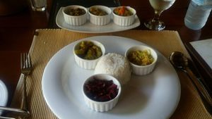 Vegan Srilankan curry at Koththamalli by Rohan in Negombo