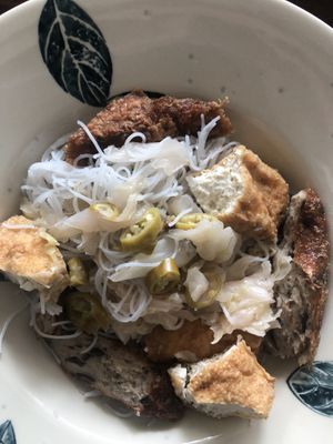 Tofu/ gluten/ mushroom sausage, tofu, cabbage, noodle, chilli combination  at Din Shan Vegetarian 鼎膳素 in Central Singapore