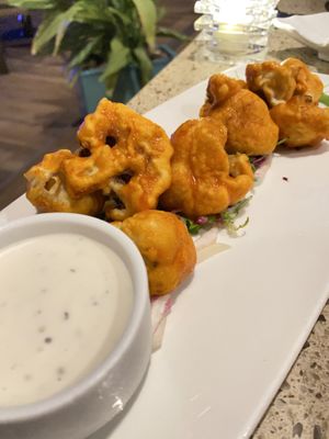 Buffalo cauliflower  at Ike's Bistro in Oranjestad