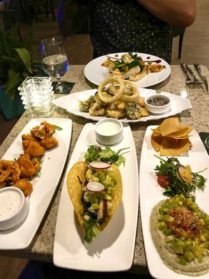 Full spread  at Ike's Bistro in Oranjestad