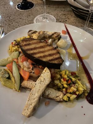 Vegan grilled fish filet & roasted cauliflower  at Ike's Bistro in Oranjestad