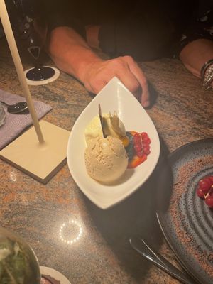   at Ike's Bistro in Oranjestad