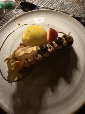 Dessert  at Ike's Bistro in Oranjestad