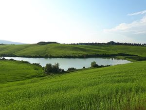 Hiking and reaching the little lake at Casa Divina in Pisa