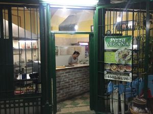 la entrada at il Giardino di Devoto in Buenos Aires