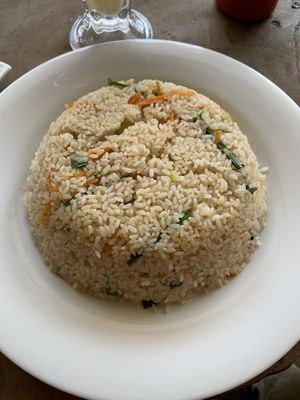 Vegetable fried rice  at Little Folly Hidden Wood Cabins  in Ambagollapathana