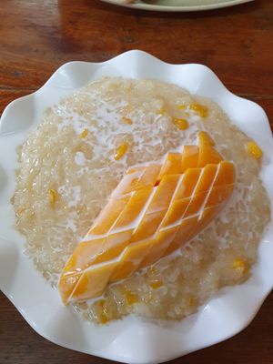 Mango sticky rice for 30.000 lak at Mama Lao in Nong Khiaw