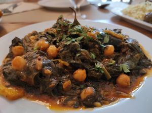 Estofado de garbanzos, espinacas y berenjenas at Govinda in Barcelona