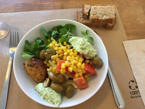 Ensalafa buffet at Govinda in Barcelona